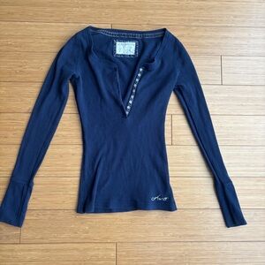 Aeropostale vintage y2k navy blue henley  bella swan